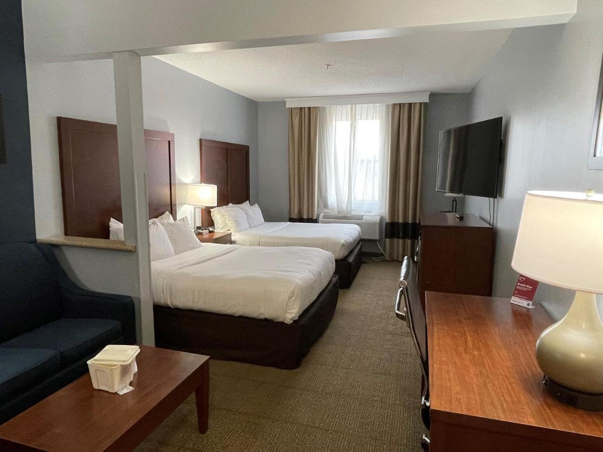 Quality Suites Waldorf Eksteriør billede