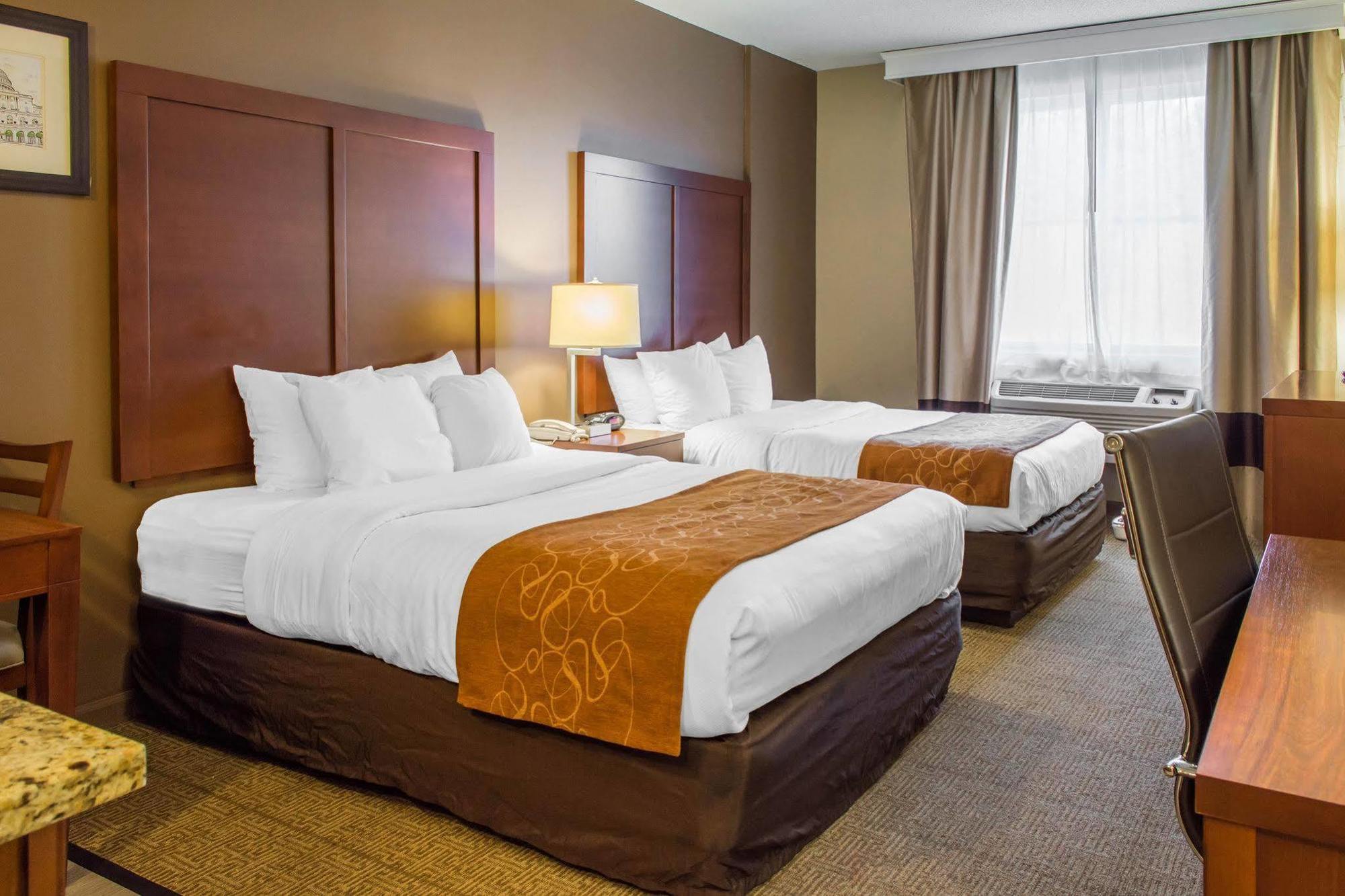 Quality Suites Waldorf Eksteriør billede